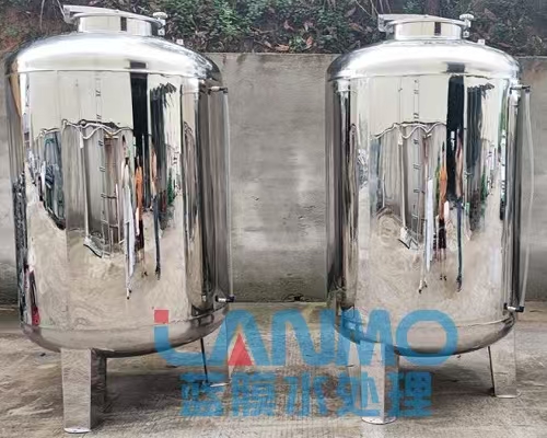 不銹鋼純水箱優(yōu)缺點分別有哪些