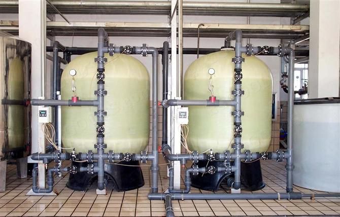 鍋爐軟化樹脂怎么更換？更換時有哪些注意事項？-藍(lán)膜