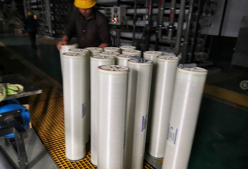 更換反滲透膜注意事項-藍(lán)膜