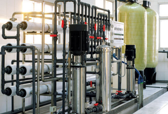 工業(yè)反滲透設(shè)備冬天運(yùn)行注意事項(xiàng)-藍(lán)膜